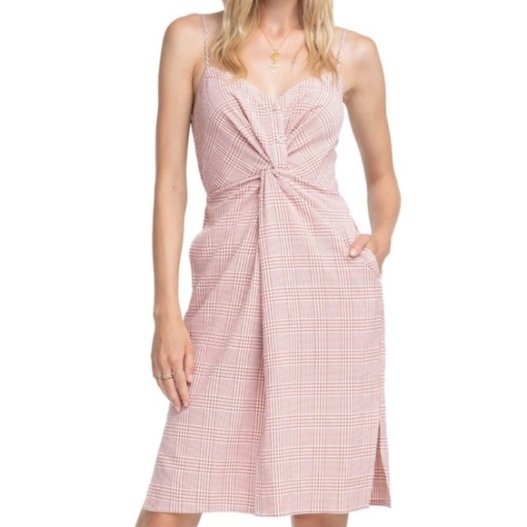 ASTR The Label Red Gingham Twist Front Smocked Midi Dress Size Small - Picture 1 of 9